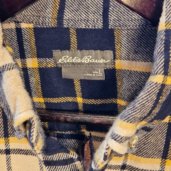 Eddie Bauer Flannel Button-Down - Picture 4 of 6
